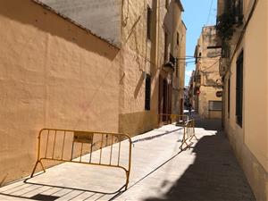 El vent ha provocat despreniments i caigudes d'arbres a Vilanova