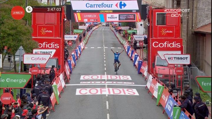 El vilanoví Marc Soler guanya la segona etapa de la Vuelta España . La Vuelta