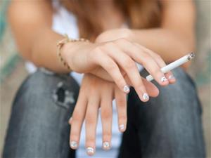 Els adolescents vilanovins fumen menys tabac i haixix però consumeixen més menjar ràpid que fa 4 anys. Ajuntament de Vilanova