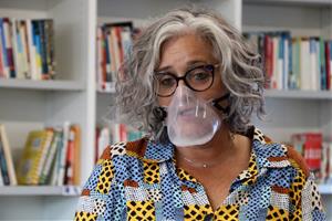 Els docents del Vendrell utilitzaran mascaretes transparents per millorar la comunicació amb l'alumnat