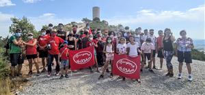 Els Minyons de l'Arboç fan el primer castell de la temporada. EIX