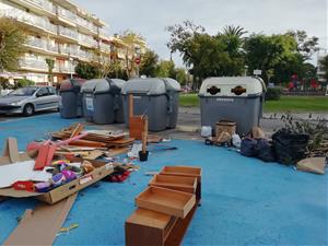 En marxa l'estudi de detall per implantar la recollida de les escombraries porta a porta i en contenidors tancats a Vilanova. Marta Creus