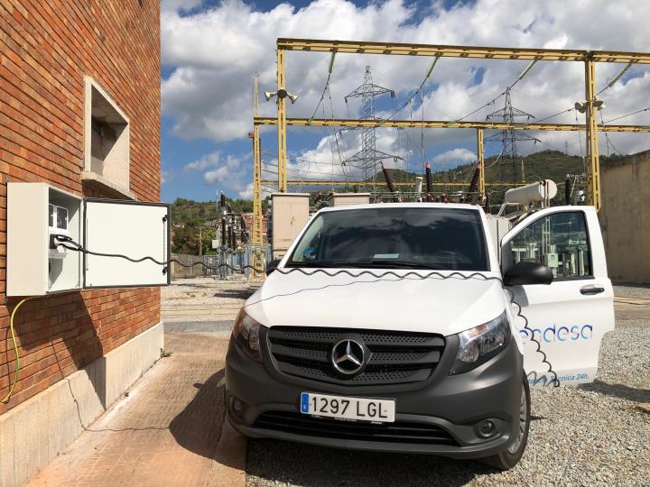 Endesa engega una prova pilot per afavorir els desplaçaments amb vehicles elèctrics entre el Baix Llobregat, l'Alt Penedès i el Garraf. Endesa