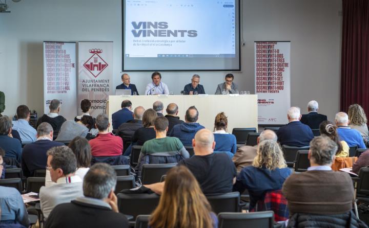 Èxit de participació en la primera jornada oberta de Vins Vins Vinents dedicada a l'organització del sector. INCAVI