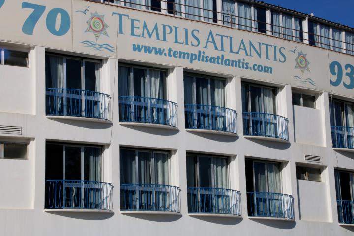 Gairebé el 90% d'avis de la residència Templis Atlantis de Cubelles donen positiu de covid-19. ACN