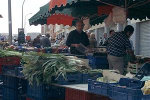 Imatge d'arxiu del mercat setmanal de les Roquetes. Ajt Sant Pere de Ribes