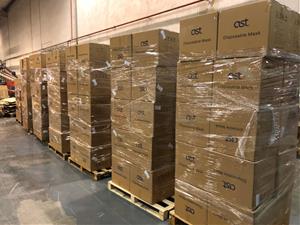 Imatge de caixes que contenen mascaretes a Sant Sadurní d'Anoia, el 28 de març del 2020. ACN
