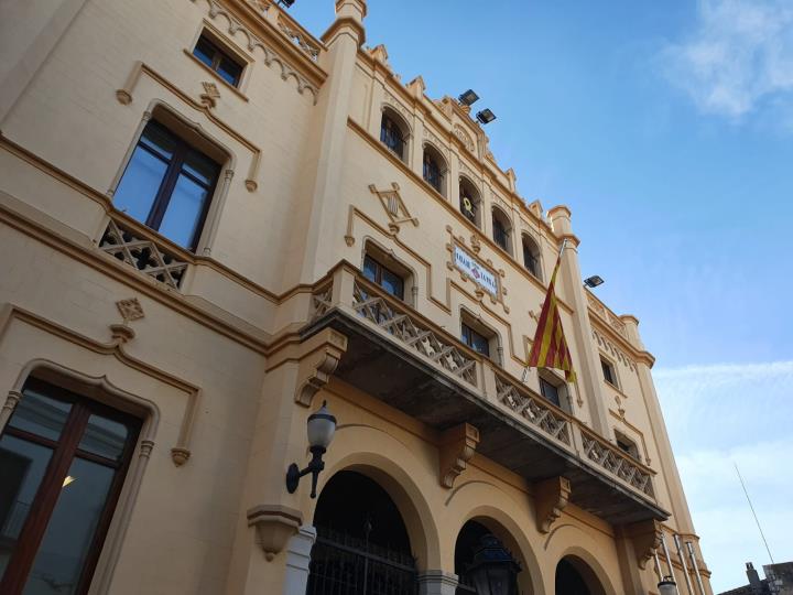 Imatge de la façana de l'Ajuntament de Sitges. Ajuntament de Sitges