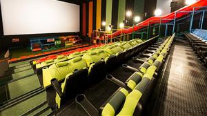 Imatge d'una sala de cinema per al públic infantil, similar a la que s'implantarà al parc comercial de Torre Salses de Lleida. Go Shopping Lleida