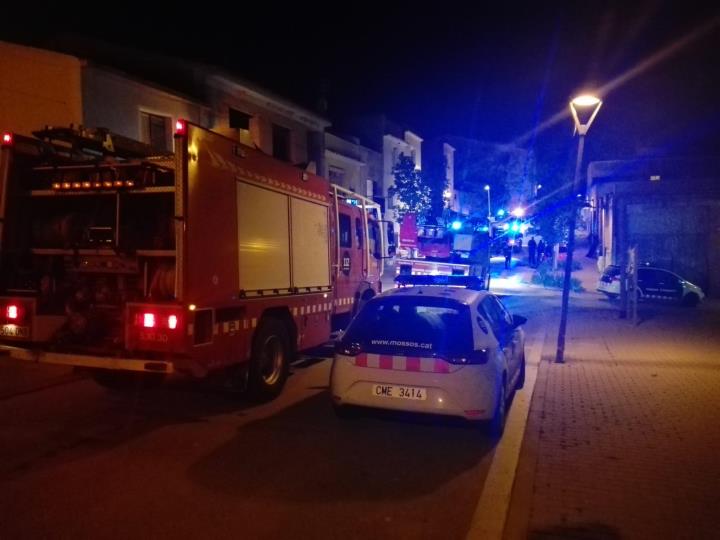 Incendi en un domicili de Can Catassús, a Sant Sadurní d'Anoia. Ajt Sant Sadurní d'Anoia