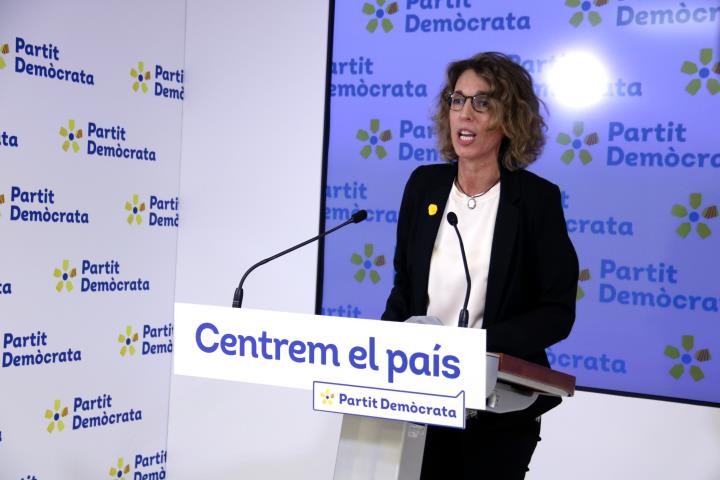 La candidata del PDeCAT a les eleccions, Àngels Chacón, en una intervenció durant la reunió de la direcció del partit a la seu, el 2 de novembre de 20