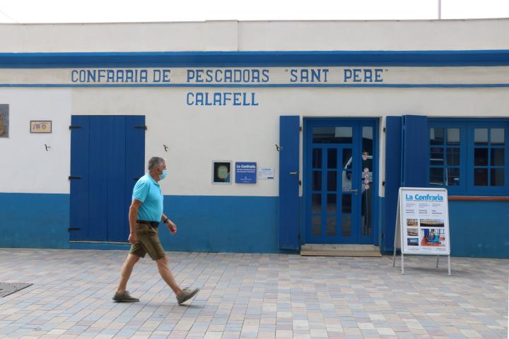 La Confraria de Pescadors de Calafell tem desaparèixer després que el Govern canviï de base la meitat de les barques. ACN