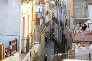 La Generalitat treballa perquè els menors puguin sortir al carrer en un període màxim de 10 dies. Eix