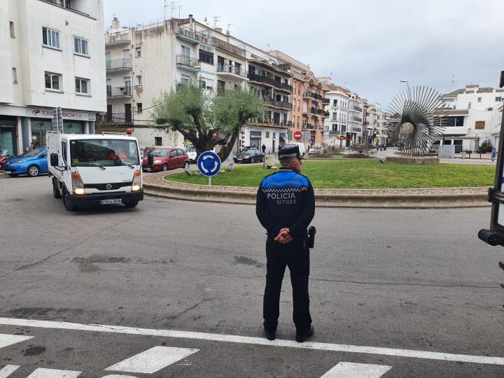 La policia de Sitges denuncia 9 persones per saltar-se el confinament. Ajuntament de Sitges