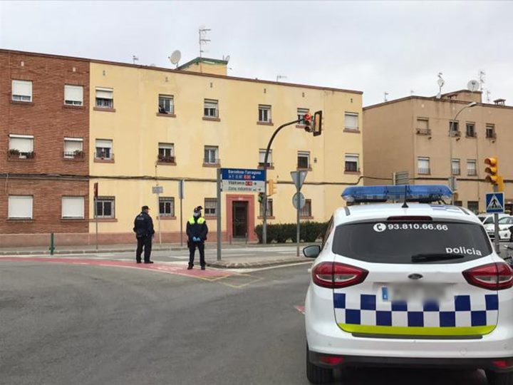La policia Local de Vilanova denuncia 123 persones més per incomplir el confinament. Policia local de Vilanova