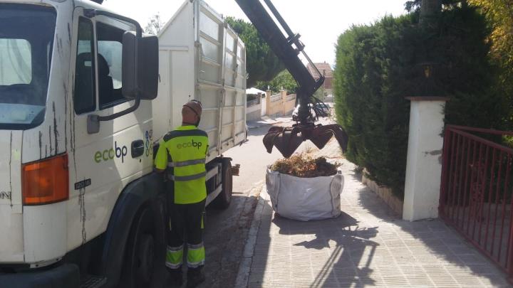 La recollida de poda d’aquest juliol al Vendrell s’ha triplicat respecte la del juliol del 2019. Ajuntament del Vendrell