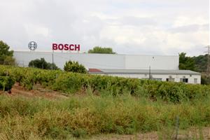 L'accés a la fàbrica Bosch de Castellet i la Gornal