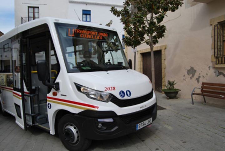 L'Ajuntament de Cubelles decreta la gratuïtat del bus urbà com a servei essencial. Ajuntament de Cubelles