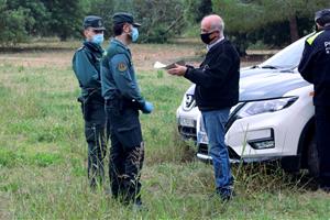 L'Ajuntament de Cubelles intenta tancar la gossera però els propietaris ho impedeixen. ACN