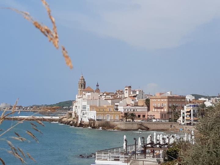 L’Ajuntament de Sitges imposa noves sancions a pisos turístics il·legals. Ajuntament de Sitges