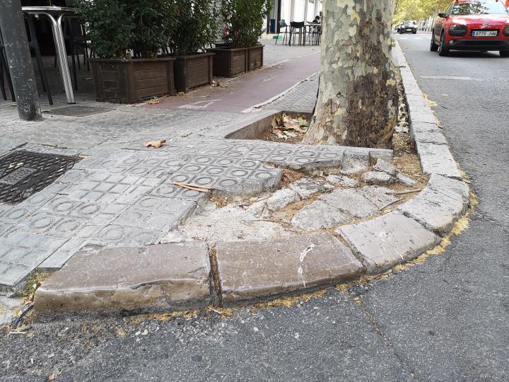 L’Ajuntament de Vilanova començarà a reparar els carrers més malmesos al novembre. Jordi Lleó
