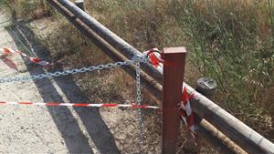 L’Ajuntament tanca l’aparcament del castell La mesura pretén fer desistir de les trobades nocturnes en aquest espai. L’Ajuntament ha decidit tancar l’