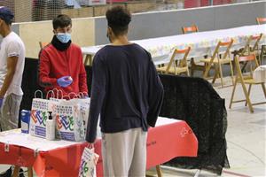 L'alberg humanitari de Vilafranca ha acollit una seixantena de temporers i ha registrat dos positius per covid-19. ACN