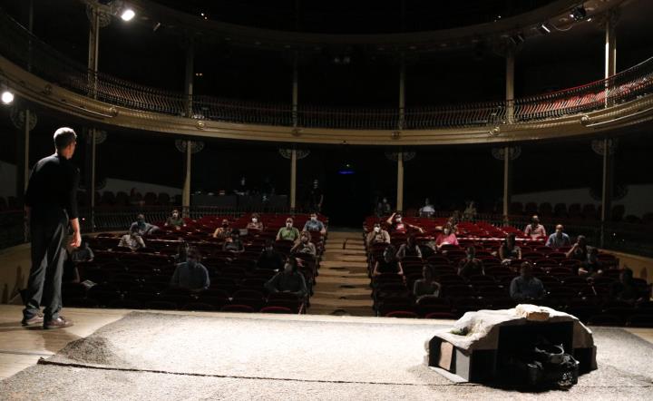 L'Ateneu d'Igualada aixeca de nou el teló i es converteix en el primer teatre amb públic a Catalunya durant la covid-19. ACN