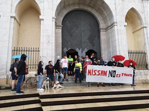 Les protestes pel tancament de Nissan s'estenen a Vilanova i la Geltrú