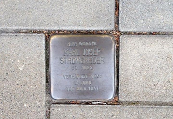 Llamborda del projecte Stolpersteine. Eix