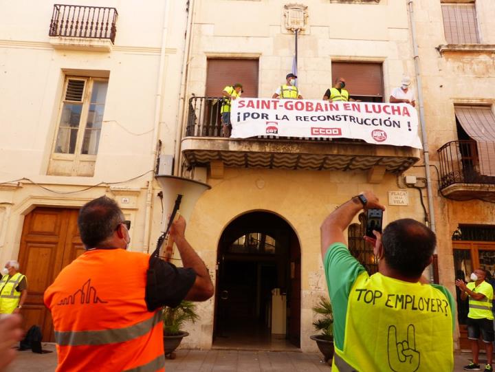 Manifestació contra el tancament de Saint-Gobain Glass. Joan Grifols