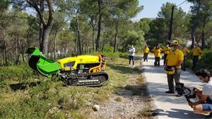 Nova desbrossadora per a la prevenció d’incendis al Penedès i Garraf. Mancomunitat