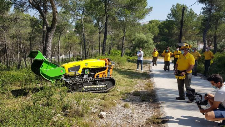 Nova desbrossadora per a la prevenció d’incendis al Penedès i Garraf. Mancomunitat