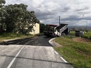 Olèrdola reasfalta el camí entre Daltmar i Moja. Ajuntament d'Olèrdola