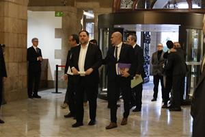 Oriol Junqueras, Raül Romeva, Quim Forn i Josep Rull a l'entrada del Parlament, el 28 de gener del 2020. ACN