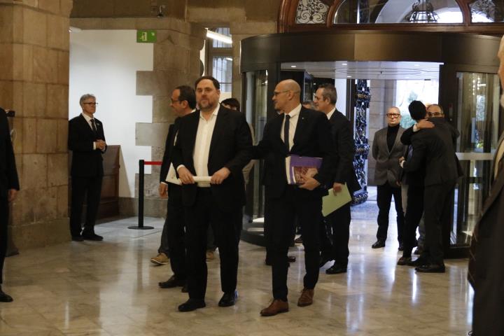 Oriol Junqueras, Raül Romeva, Quim Forn i Josep Rull a l'entrada del Parlament, el 28 de gener del 2020. ACN