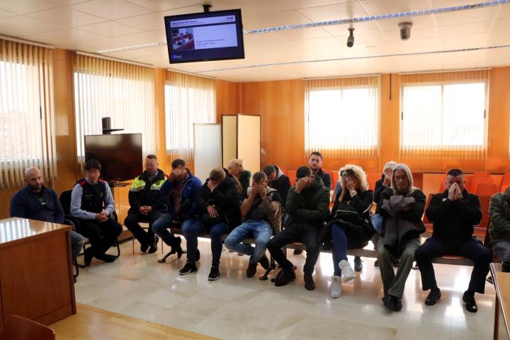 Pacten penes menors de presó per a nou membres de la xarxa de prostitució del Baix Penedès. ACN
