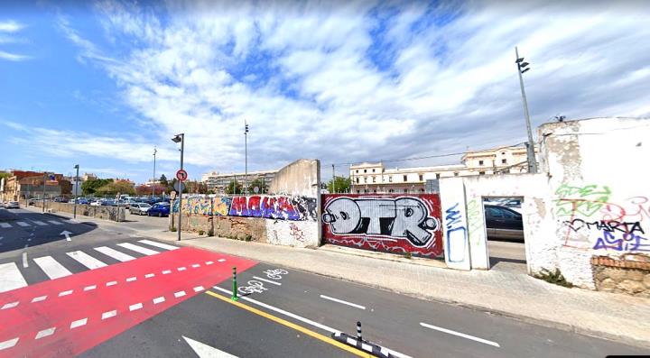 Pàrquing de Renfe al carrer Àncora. Google Maps