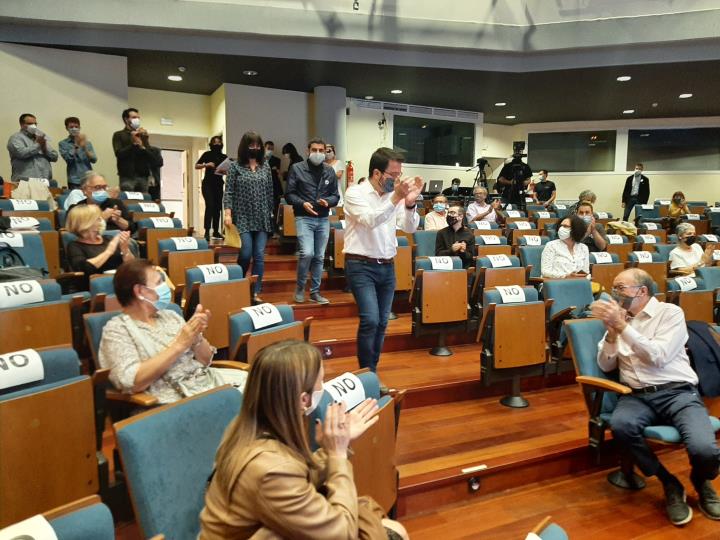 Pere Aragonès durant la presentació a Vilanova del llibre 'Tornarem a vèncer' del president d'ERC, Oriol Junqueras. ERC