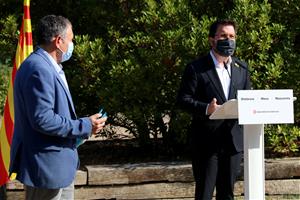 Pla americà del vicepresident del Govern, Pere Aragonès, observat pel delegat al Penedès, Pere Regull, el 29 de juliol del 2020 . ACN