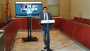 Pla general de Marc Castells durant la seva intervenció. Imatge publicada el 18 de març del 2020. ACN