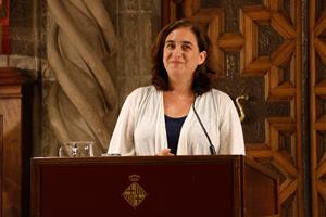 Pla mitjà de l'alcaldessa Ada Colau en roda de premsa a l'Ajuntament de Barcelona el 22/06/2020. ACN