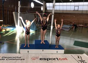 Podi amb triplet categoria Prebenjami 1a Nerea Garcia, 2a Dánae Crespo, 3a Anáis Honrubia 