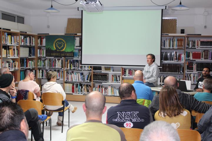 Presentació a la Biblioteca Municipal Ernest Lluch. Ajuntament de Banyeres