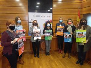 Presenten el Calendari Solidari del Vendrell a favor de la Lliga Contra el Càncer. EIX