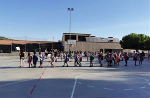 Primer dia de classe a l'escola de Canyelles. Ajuntament de Canyelles