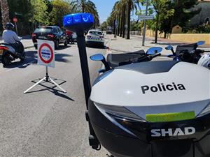Primers controls policials a Sitges per evitar desplaçaments a segones residències durant el pont de l'1 de maig. Ajuntament de Sitges