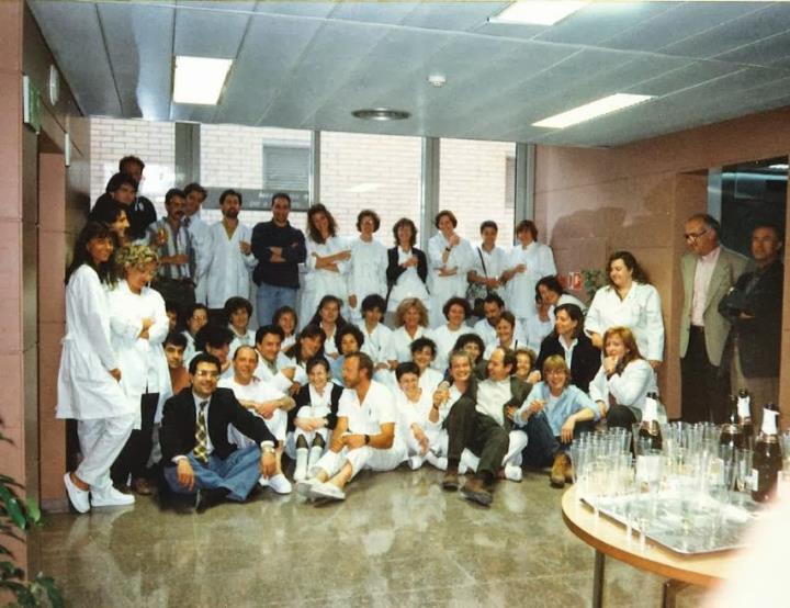 Professionals sanitaris el primer dia al nou edifici de l'Hospital Comarcal de l’Alt Penedès, que celebra el seu 25 aniversari en plena pandèmia . CSA