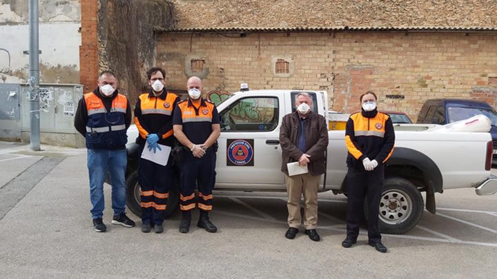 Protecció Civil ha realitzat més de seixanta actuacions per portar aliments o medicaments a persones grans de l'Arboç. Ajuntament de l'Arboç