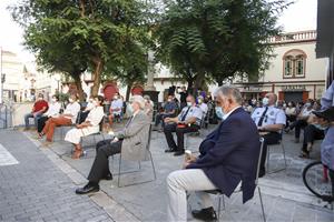 Sant Pere de Ribes dedica un sentit homenatge a les persones difuntes en la pandèmia al municipi. Ajt Sant Pere de Ribes